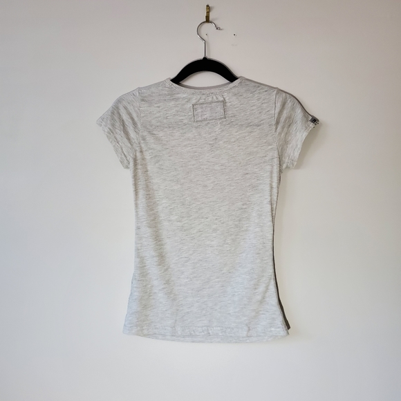 Superdry gray t-shirt - Picture 2 of 3